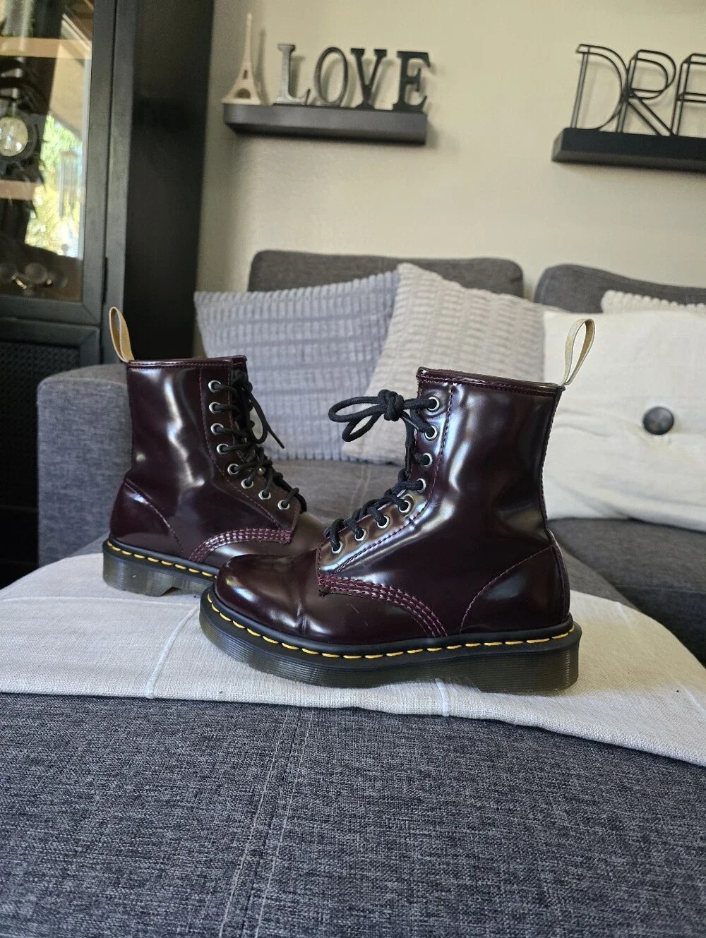 Dr. Martens smooth cherry